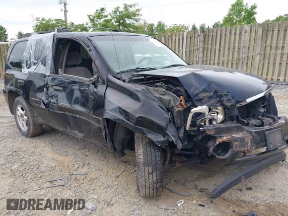 2004 GMC Envoy SLT z VIN 1GKDT13S142113238, wystawiony jako IAAI lot #42232827 z przebiegiem 185 136 mil mil oraz . Historia ofert i sprzedaży dostępna na DreamBid. Obrazek 1.