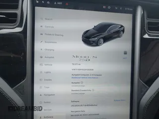 2018 Tesla Model S 75D with VIN 5YJSA1E22JF282828, listed as a IAAI auction lot 41595543 with 72,571 mi miles and . Bid and sale history available at DreamBid. Image 7.