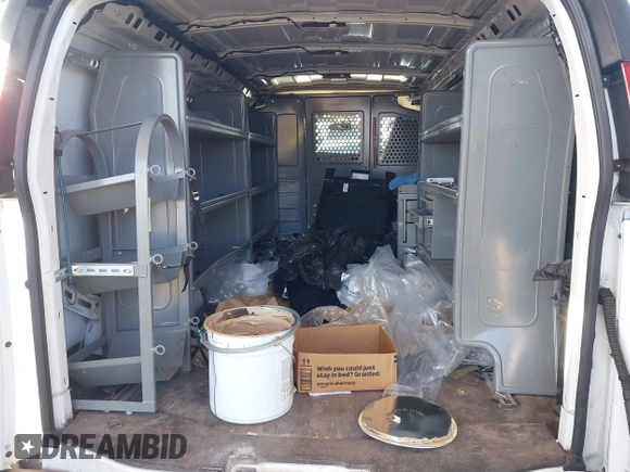 2020 Chevrolet Express Cargo z VIN 1GCWGAFP0L1242088, wystawiony jako IAAI lot #42145895 z przebiegiem Nie podano mil oraz . Historia ofert i sprzedaży dostępna na DreamBid. Obrazek 8.