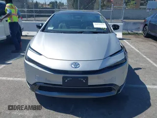 2025 Toyota Prius LE with VIN JTDACAAU5S3050686, listed as a IAAI auction lot 41831125 with 522 mi miles. Bid and sale history available at carsss.com. Image 12.