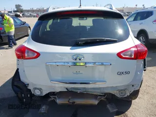 2017 Infiniti QX50 with VIN JN1BJ0RPXHM389985, listed as a IAAI auction lot 42002390 with 29,133 mi miles. Bid and sale history available at carsss.com. Image 17.