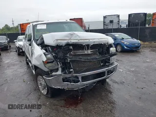 2010 Ford F-250 XL z VIN 1FTSW2B52AEB33231, wystawiony jako IAAI lot #37505696 z przebiegiem 277 288 mil mil oraz . Historia ofert i sprzedaży dostępna na DreamBid. Obrazek 6.