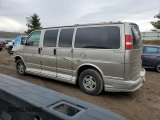2003 GMC Savana Cargo Van YF7 Upfitter with VIN 1GDFH15T431193145, listed as a Copart auction lot 82860714 with 259,622 mi miles and Clean Title. Bid and sale history available at carsss.com. Image 2.