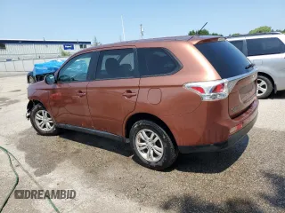 2014 Mitsubishi Outlander SE with VIN JA4JZ3AX3EZ601472, listed as a Copart auction lot 62324255 with 232,976 mi miles and Clean title. Bid and sale history available at DreamBid. Image 2.