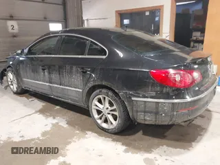 2009 Volkswagen CC Luxury z VIN WVWHL73C09E515699, wystawiony jako IAAI lot #41596349 z przebiegiem 143 570 mil mil oraz . Historia ofert i sprzedaży dostępna na DreamBid. Obrazek 3.