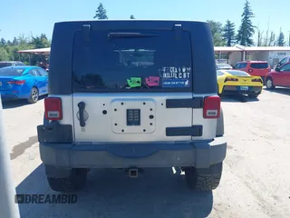 2008 Jeep Wrangler Unlimited X with VIN 1J4GA39148L596727, listed as a IAAI auction lot 42632457 with 175,000 mi miles and . Bid and sale history available at DreamBid. Image 16.