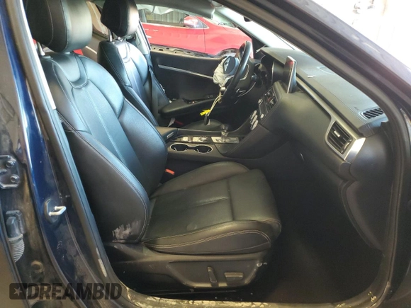2019 Genesis G70 2.0T Advanced with VIN KMTG64LA1KU026869, listed as a Copart auction lot 70709004 with 85,109 mi miles and Salvage Title. Bid and sale history available at carsss.com. Image 7.