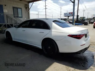 2022 Mercedes-Benz S 580 z VIN W1K6G7GB2NA143545, wystawiony jako Copart lot #57256335 z przebiegiem 33 205 mil mil oraz Szkoda całkowita • Salvage title. Historia ofert i sprzedaży dostępna na DreamBid. Obrazek 2.