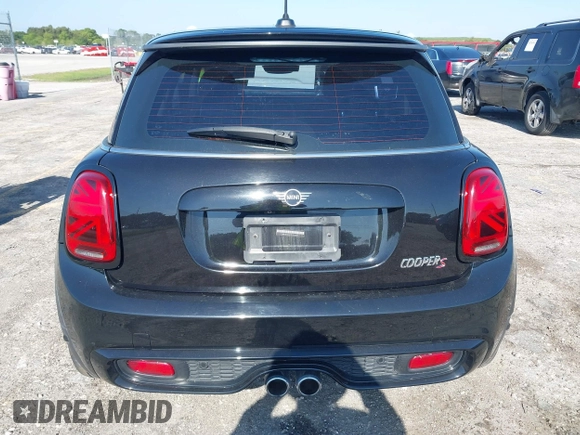 2020 MINI Hardtop Cooper S z VIN WMWXR5C07L2L55038, wystawiony jako IAAI lot #42031685 z przebiegiem 20 629 mil mil oraz . Historia ofert i sprzedaży dostępna na DreamBid. Obrazek 16.