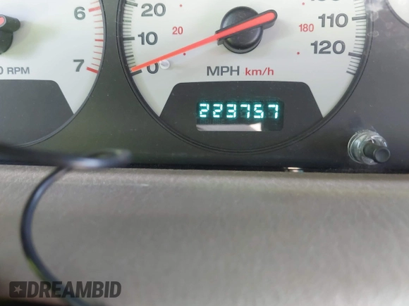 2001 Jeep Grand Cherokee Limited with VIN 1J4GW58N51C575036, listed as a IAAI auction lot 42573849 with 223,757 mi miles and . Bid and sale history available at DreamBid. Image 7.