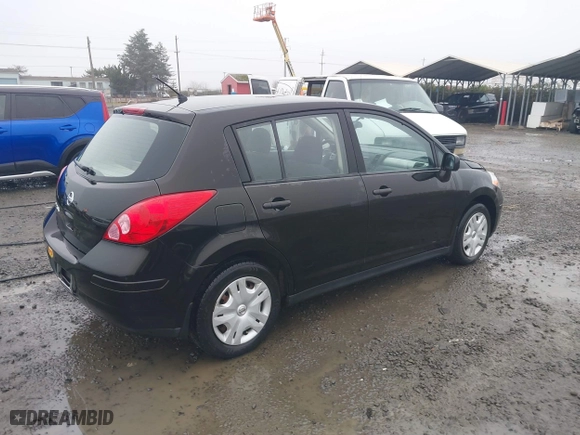 2011 Nissan Versa 1.8 SL with VIN 3N1BC1CP2BL403713, listed as a IAAI auction lot 41313488 with 91,491 mi miles. Bid and sale history available at carsss.com. Image 4.