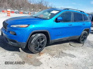 2018 Jeep Cherokee Latitude z VIN 1C4PJMCB5JD592960, wystawiony jako IAAI lot #41599164 z przebiegiem 155 038 mil mil oraz . Historia ofert i sprzedaży dostępna na DreamBid. Obrazek 17.