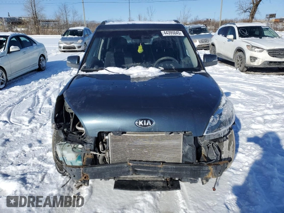 2013 Kia Soul + with VIN KNDJT2A62D7572551, listed as a Copart auction lot 44395045 with 71,026 mi miles and Salvage Title. Bid and sale history available at carsss.com. Image 5.