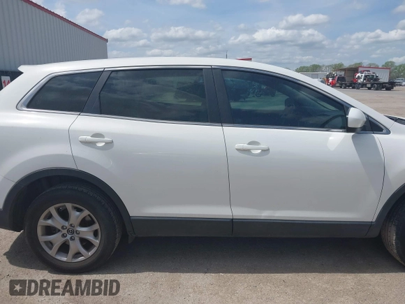 2015 Mazda CX-9 Sport with VIN JM3TB2BV7F0452071, listed as a IAAI auction lot 41895074 with 122,101 mi miles and . Bid and sale history available at carsss.com. Image 13.