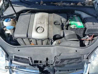 2008 Volkswagen Jetta SE with VIN 3VWRZ71KX8M077504, listed as a IAAI auction lot 40757804 with 186,566 mi miles and . Bid and sale history available at DreamBid. Image 10.