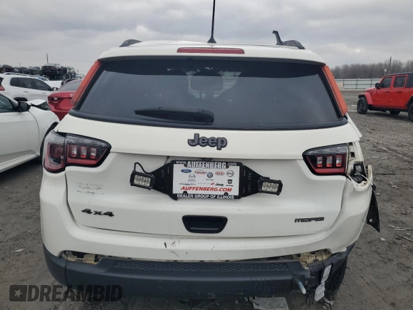 2018 Jeep Compass Sport с VIN 3C4NJDAB4JT190979, выставлен на аукционе Copart как лот 37132794 с пробегом Не указан миль и Списание • Salvage title. История ставок и продаж доступна на DreamBid. Изображение 6.