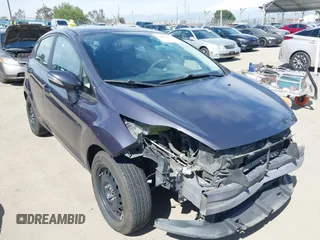 2013 Ford Fiesta SE z VIN 3FADP4EJ8DM177605, wystawiony jako IAAI lot #42018732 z przebiegiem 222 033 mil mil oraz . Historia ofert i sprzedaży dostępna na DreamBid. Obrazek 1.