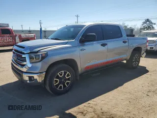 2017 Toyota Tundra 2WD SR5 with VIN 5TFEW5F18HX218045, listed as a Copart auction lot 46162665 with 184,577 mi miles and Salvage Title. Bid and sale history available at carsss.com. Image 1.