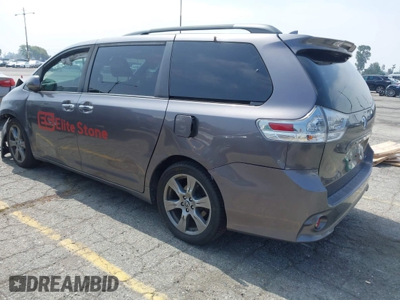 2019 Toyota Sienna SE z VIN 5TDXZ3DC2KS992085, wystawiony jako IAAI lot #42421397 z przebiegiem 93 947 mil mil oraz . Historia ofert i sprzedaży dostępna na DreamBid. Obrazek 3.