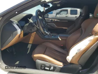 2022 BMW M8 Competition z VIN WBSAE0C06NCH19837, wystawiony jako Copart lot #56768815 z przebiegiem 27 088 mil mil oraz Szkoda całkowita • Salvage title. Historia ofert i sprzedaży dostępna na DreamBid. Obrazek 7.