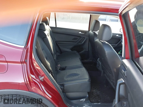 2018 Volkswagen Tiguan SEL z VIN 3VV2B7AX6JM039344, wystawiony jako IAAI lot #41934536 z przebiegiem 93 838 mil mil oraz . Historia ofert i sprzedaży dostępna na DreamBid. Obrazek 8.