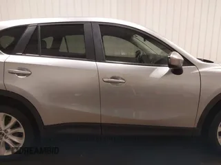2013 Mazda CX-5 Grand Touring with VIN JM3KE4DE8D0106118, listed as a IAAI auction lot 41395950 with 204,832 mi miles. Bid and sale history available at carsss.com. Image 13.