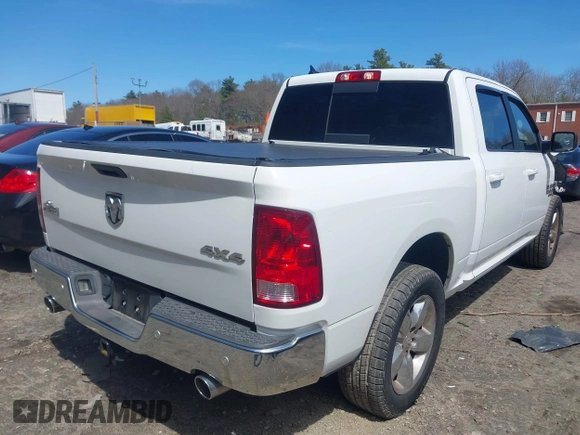 2019 Ram 1500 Big Horn z VIN 1C6RR7LT6KS689861, wystawiony jako IAAI lot #41995921 z przebiegiem 82 409 mil mil oraz . Historia ofert i sprzedaży dostępna na DreamBid. Obrazek 4.