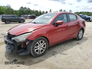 2016 Scion iA z VIN 3MYDLBZV6GY129364, wystawiony jako Copart lot #57217905 z przebiegiem 139 110 mil mil oraz Tytuł czysty. Historia ofert i sprzedaży dostępna na DreamBid. Obrazek 2.