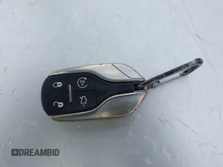 2014 Maserati Ghibli z VIN ZAM57XSA7E1091443, wystawiony jako IAAI lot #42163436 z przebiegiem 76 762 mil mil oraz . Historia ofert i sprzedaży dostępna na DreamBid. Obrazek 11.