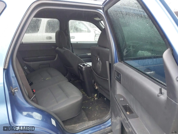 2010 Ford Escape XLT with VIN 1FMCU0DG3AKD28250, listed as a IAAI auction lot 41426617 with 172,257 mi miles. Bid and sale history available at carsss.com. Image 8.