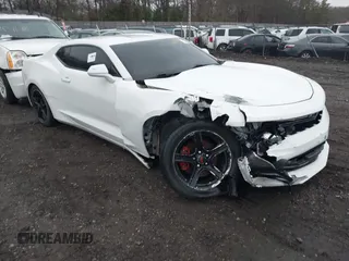2017 Chevrolet Camaro 1LT z VIN 1G1FB1RS1H0177370, wystawiony jako IAAI lot #41849559 z przebiegiem Nie podano mil oraz . Historia ofert i sprzedaży dostępna na DreamBid. Obrazek 1.