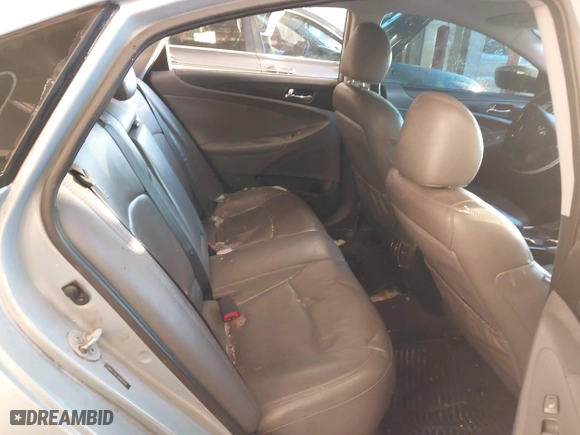 2013 Hyundai Sonata SE with VIN 5NPEC4AC3DH665190, listed as a IAAI auction lot 41124502 with 247,086 mi miles. Bid and sale history available at carsss.com. Image 8.