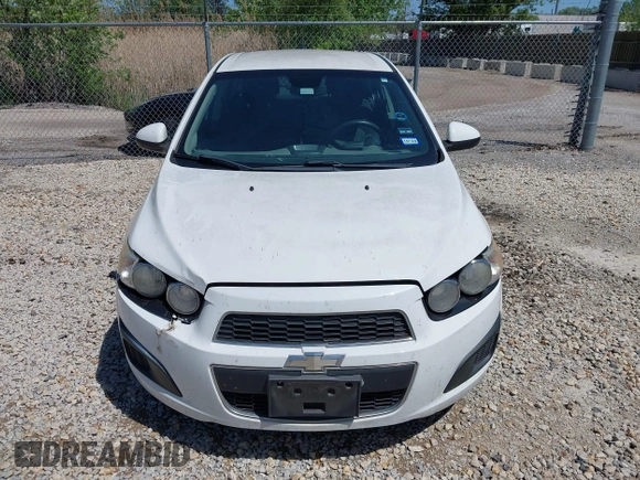 2012 Chevrolet Sonic LT z VIN 1G1JC5SH8C4176795, wystawiony jako IAAI lot #42291906 z przebiegiem Nie podano mil oraz . Historia ofert i sprzedaży dostępna na DreamBid. Obrazek 12.