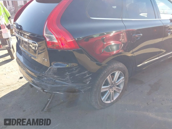 2017 Volvo XC60 Inscription with VIN YV440MDU0H2105432, listed as a IAAI auction lot 41634154 with 106,815 mi miles. Bid and sale history available at carsss.com. Image 6.
