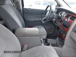 2006 Dodge Durango SLT z VIN 1D4HB48N76F175567, wystawiony jako IAAI lot #41916991 z przebiegiem 175 816 mil mil oraz . Historia ofert i sprzedaży dostępna na DreamBid. Obrazek 5.