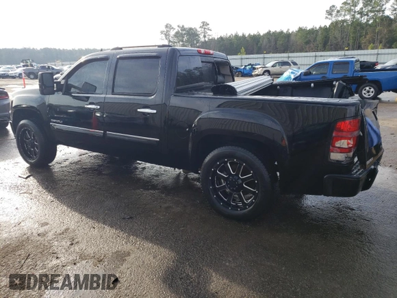 2007 GMC Sierra Denali z VIN 2GTEK638871647619, wystawiony jako Copart lot #87850375 z przebiegiem 158 019 mil mil oraz Szkody całkowita. Historia ofert i sprzedaży dostępna na DreamBid. Obrazek 2.