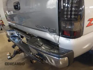 2005 Chevrolet Silverado 1500 Z71 with VIN 1GCEK19B05E163820, listed as a IAAI auction lot 41874394 with Not Provided miles and . Bid and sale history available at DreamBid. Image 6.