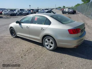 2013 Volkswagen Jetta Sedan TDI w/Premium with VIN 3VWLL7AJ1DM223278, listed as a IAAI auction lot 42024181 with 124,970 mi miles. Bid and sale history available at carsss.com. Image 3.