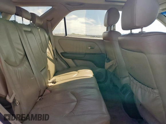 2002 Lexus RX 300 z VIN JTJHF10UX20292220, wystawiony jako Copart lot #57919815 z przebiegiem 248 645 mil mil oraz Czysty tytuł • Clean title. Historia ofert i sprzedaży dostępna na DreamBid. Obrazek 11.