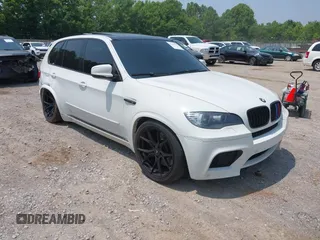 2010 BMW X5 M z VIN 5YMGY0C53ALK26006, wystawiony jako IAAI lot #42329794 z przebiegiem Nie podano mil oraz . Historia ofert i sprzedaży dostępna na DreamBid. Obrazek 1.