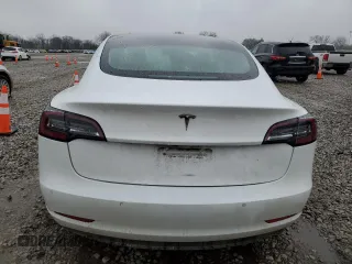 2020 Tesla Model 3 Standard Range Plus z VIN 5YJ3E1EA0LF710043, wystawiony jako Copart lot #51627855 z przebiegiem Nie podano mil oraz Szkoda całkowita • Salvage title. Historia ofert i sprzedaży dostępna na DreamBid. Obrazek 6.