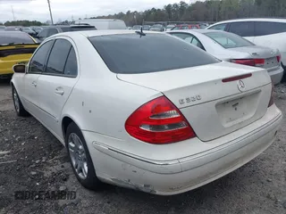 2005 Mercedes-Benz E-Class 3.2L with VIN WDBUF65JX5A700287, listed as a IAAI auction lot 41852551 with 1 mi miles. Bid and sale history available at carsss.com. Image 3.
