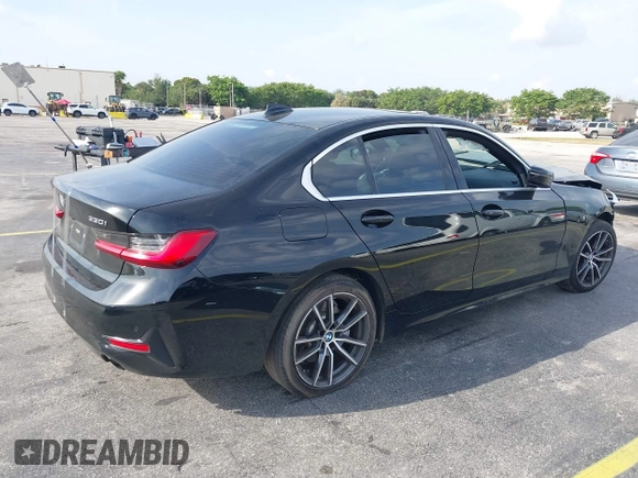 2020 BMW 3 Series 330i with VIN 3MW5R1J07L8B22314, listed as a IAAI auction lot 41867745 with 86,681 mi miles. Bid and sale history available at carsss.com. Image 4.