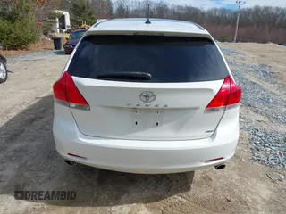 2010 Toyota Venza with VIN 4T3BK3BB1AU032620, listed as a IAAI auction lot 41731211 with 174,936 mi miles and . Bid and sale history available at carsss.com. Image 16.