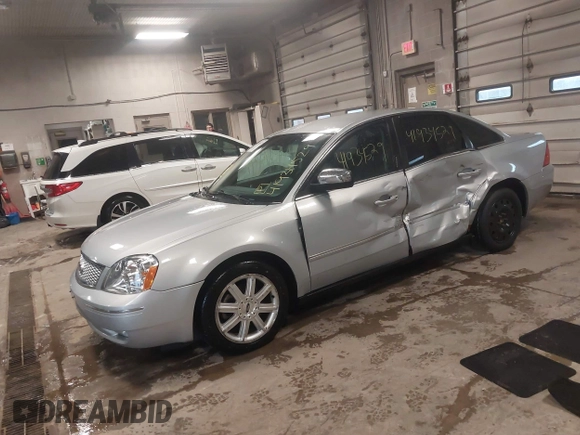 2005 Ford Five Hundred Limited with VIN 1FAFP251X5G108410, listed as a IAAI auction lot 41934529 with 118,202 mi miles and . Bid and sale history available at DreamBid. Image 17.