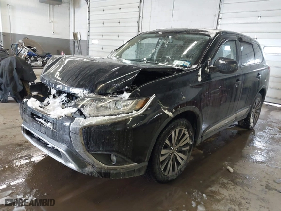2019 Mitsubishi Outlander ES with VIN JA4AZ3A3XKZ033553, listed as a IAAI auction lot 41499069 with 68,697 mi miles. Bid and sale history available at carsss.com. Image 17.