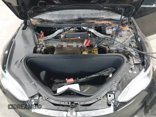 2019 Tesla Model S 75D z VIN 5YJSA1E2XKF313955, wystawiony jako IAAI lot #41658345 z przebiegiem 57 085 mil mil oraz . Historia ofert i sprzedaży dostępna na DreamBid. Obrazek 10.