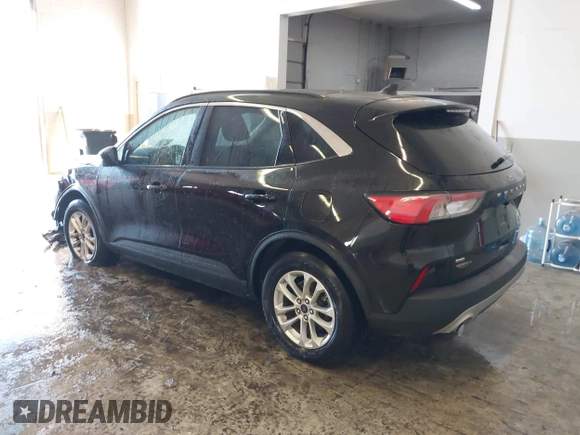 2020 Ford Escape SE with VIN 1FMCU9G6XLUC71527, listed as a IAAI auction lot 41420952 with 70,886 mi miles and . Bid and sale history available at DreamBid. Image 3.