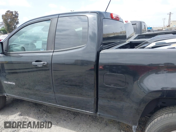 2018 Chevrolet Colorado 2WD Work Truck with VIN 1GCHSBEA2J1327277, listed as a IAAI auction lot 41939790 with 78,610 mi miles. Bid and sale history available at carsss.com. Image 15.
