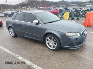 2007 Audi S4 z VIN WAUGL78E67A190905, wystawiony jako IAAI lot #41456682 z przebiegiem 141 703 mil mil oraz . Historia ofert i sprzedaży dostępna na DreamBid. Obrazek 1.